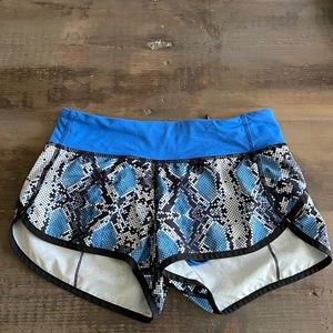 Lululemon speed up shorts 2.5”
